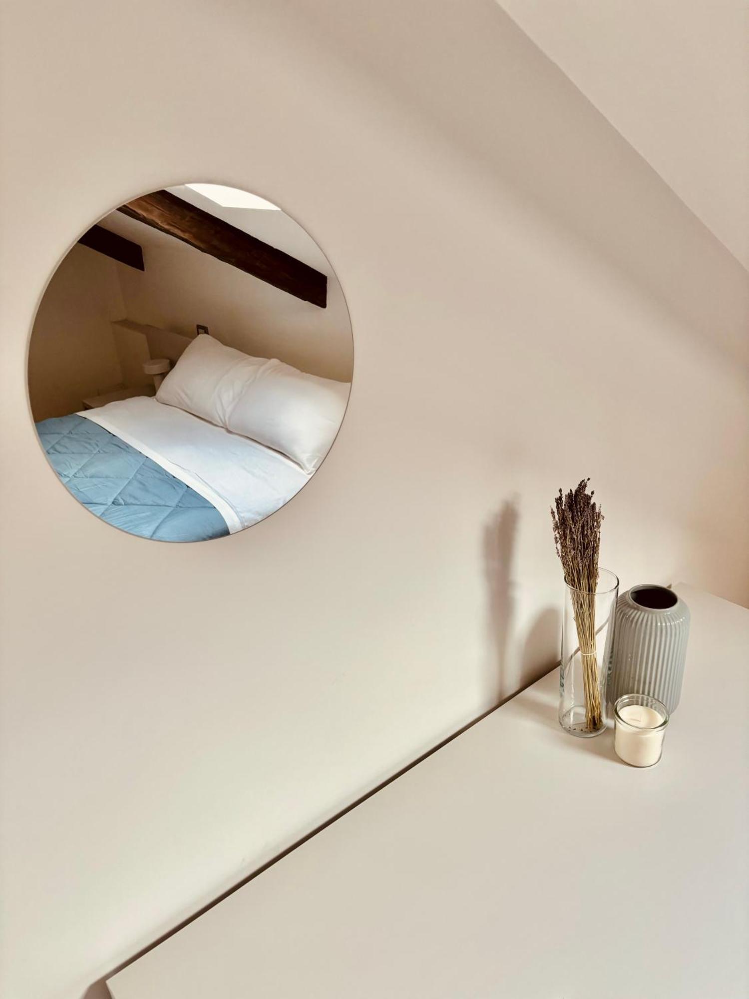 Unonoveuno Luxury Apartment Napoli Exterior foto