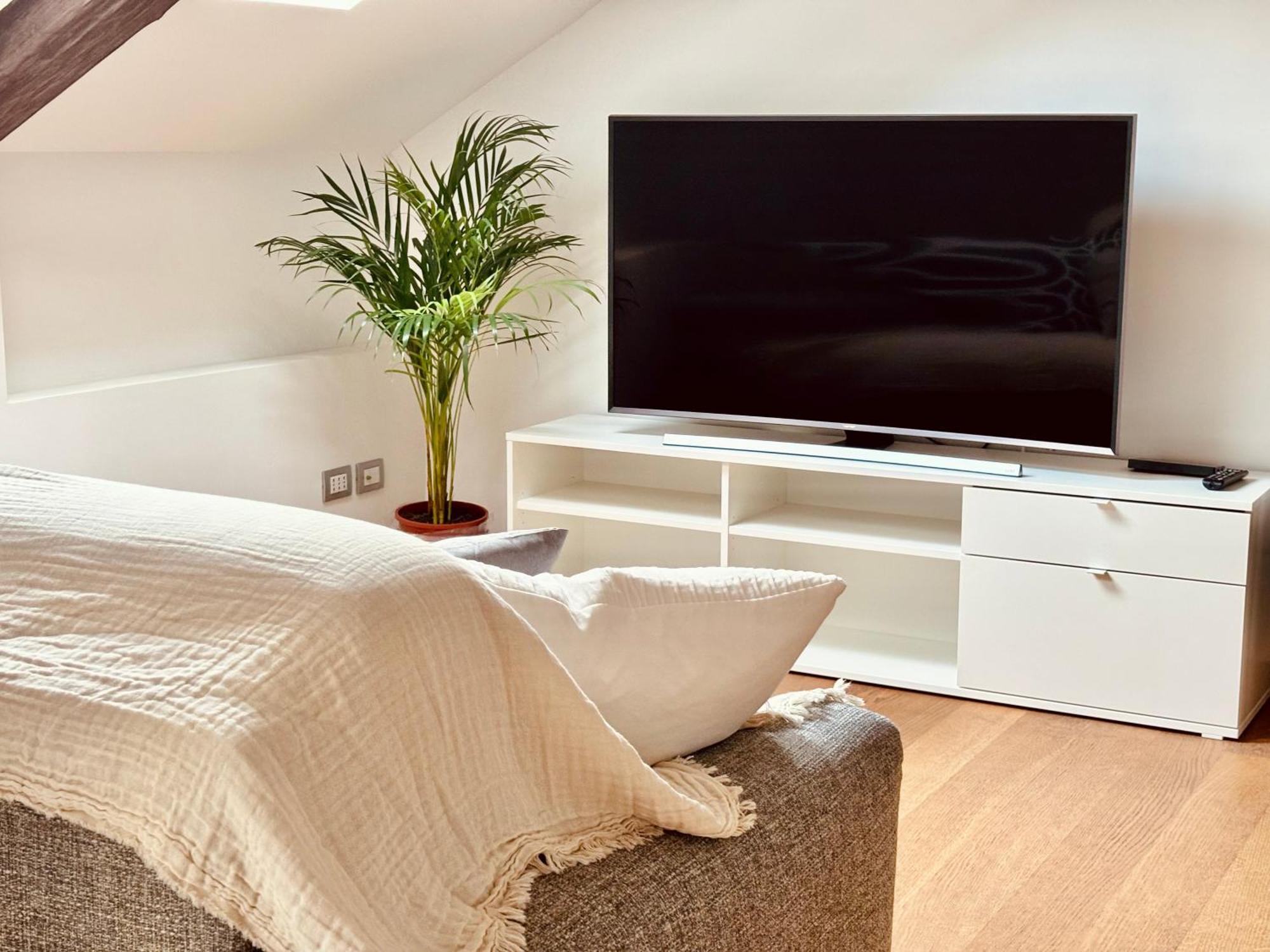 Unonoveuno Luxury Apartment Napoli Exterior foto